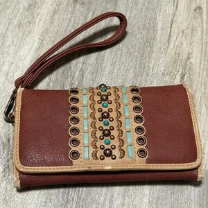 Blazin Roxx Laney Wallet. Some wear but still charming